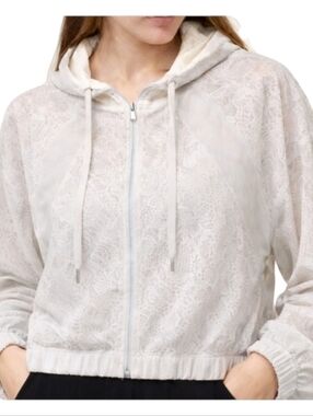 Lululemon Athletica~Women In Depth Lace Jacket~Light Chrome~Mesh Athletic Wear~4